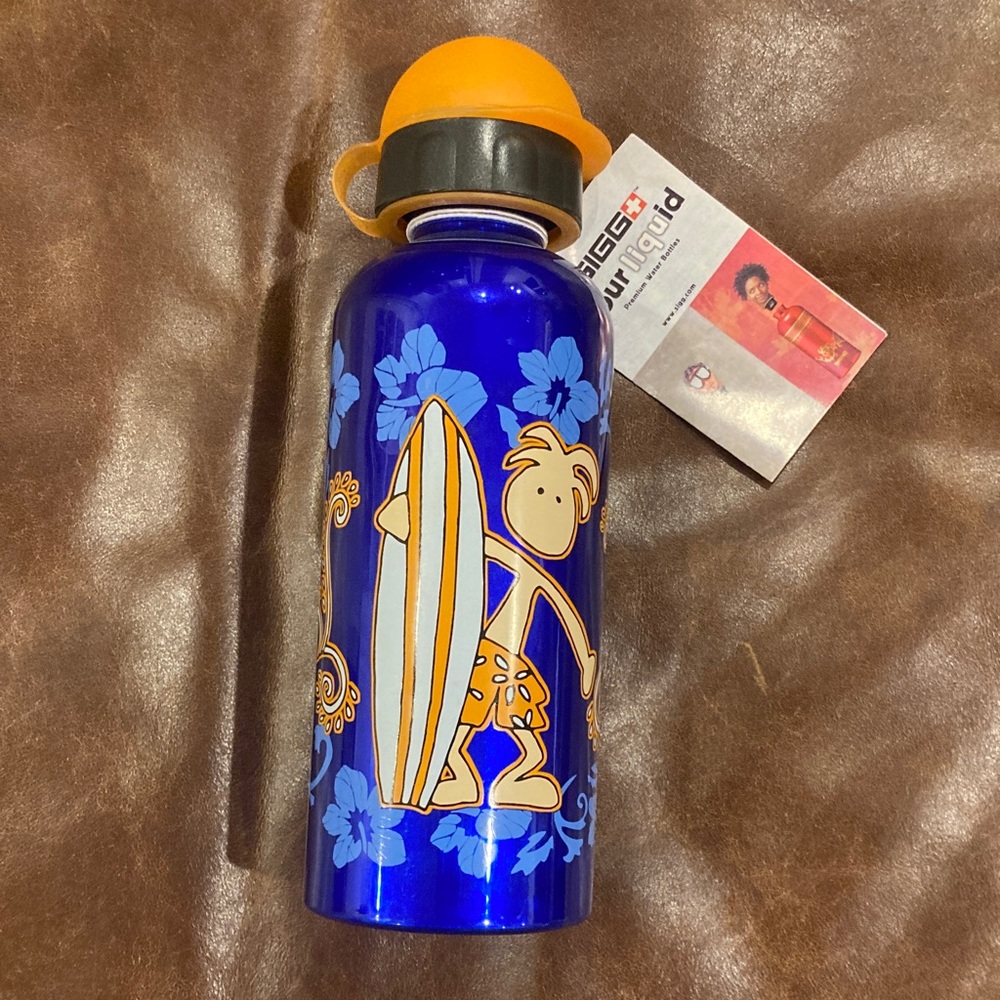 SIGG Premium Quality Vibrant Blue Water Bottle With Cute Surfer Design